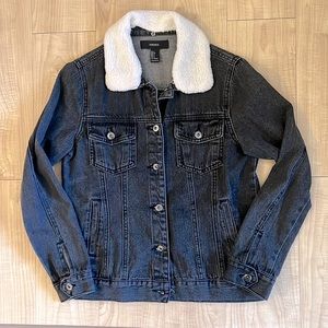 Women’s Forever 21 black denim jacket